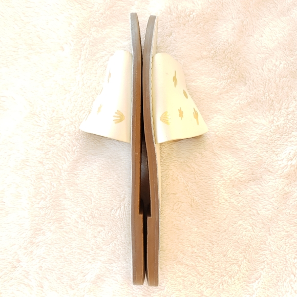 Madewell Cactus-Printed Leather Thong Slides - Picture 7 of 9